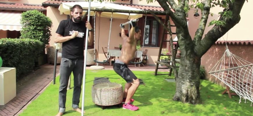 tecnica di esecuzione overhead squat