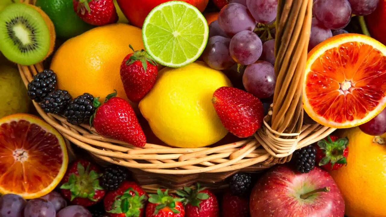 quanta frutta mangiare al giorno