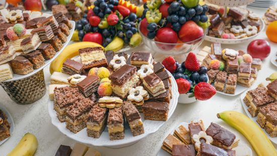 Abbuffate di dolci e natalizie: come sopravvivere