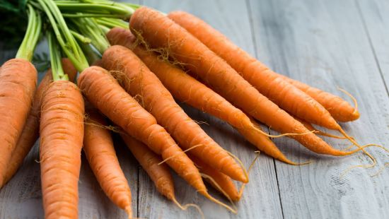 Carote calorie, proprietà e benefici