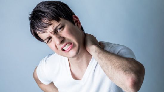 Dolore cervicale: 5 cose che devi sapere