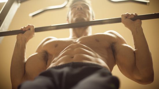 Trazioni al mento o trazioni al petto?