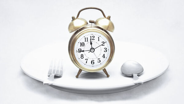 Dieta Mima Digiuno: cos’è e che basi scientifiche ha?