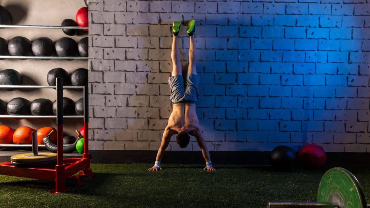 handstand push up esecuzione